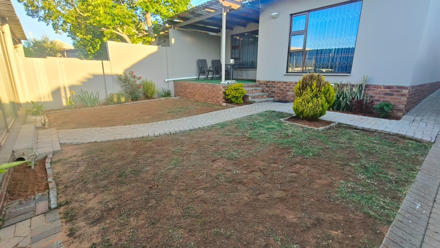2 Bedroom Property for Sale in Hillside Free State